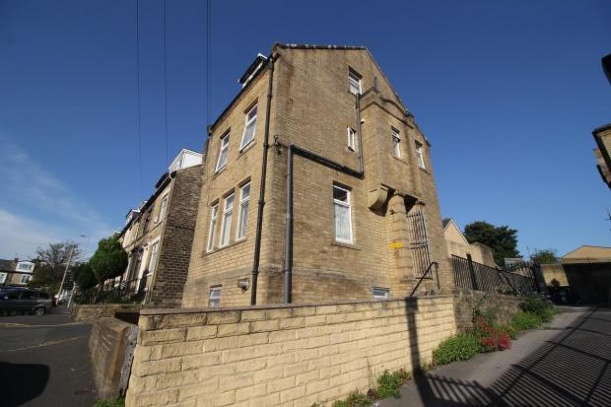Picture of Home For Sale in Bradford, West Yorkshire, United Kingdom