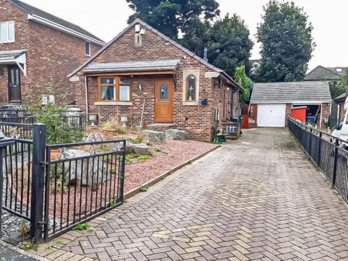 Picture of Bungalow For Sale in Bradford, West Yorkshire, United Kingdom