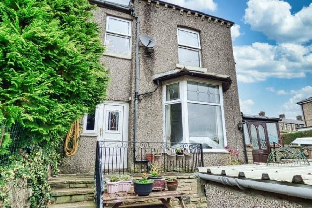 Picture of Home For Sale in Blackburn, Lancashire, United Kingdom