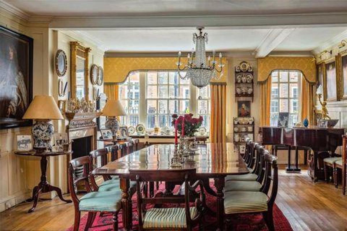 Picture of Home For Sale in London, Greater London, United Kingdom