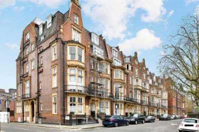 Apartment For Sale in London, United Kingdom