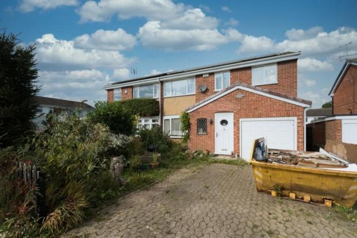 Picture of Home For Sale in Leicester, Leicestershire, United Kingdom