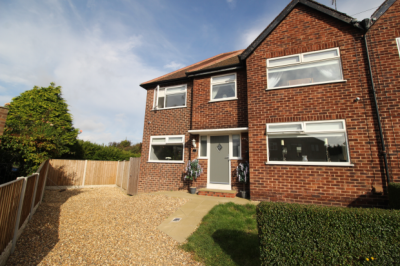 Home For Sale in Frodsham, United Kingdom