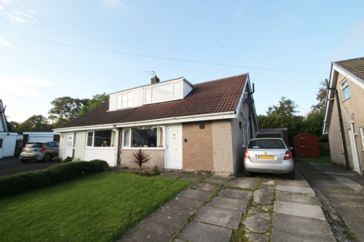 Picture of Bungalow For Sale in Colne, Lancashire, United Kingdom