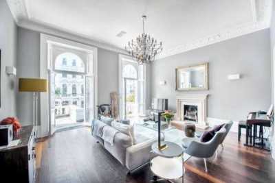 Apartment For Sale in London, United Kingdom