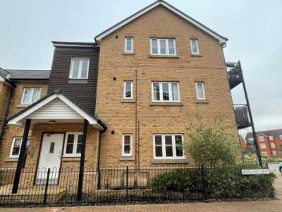 Apartment For Sale in Aylesbury, United Kingdom