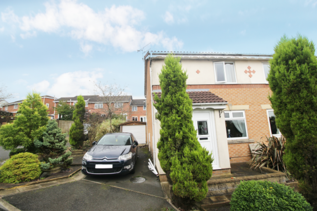 Picture of Home For Sale in Oldham, Greater Manchester, United Kingdom