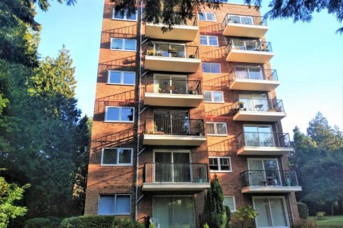 Picture of Apartment For Sale in Poole, Dorset, United Kingdom