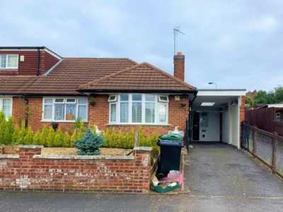 Bungalow For Sale in Leicester, United Kingdom