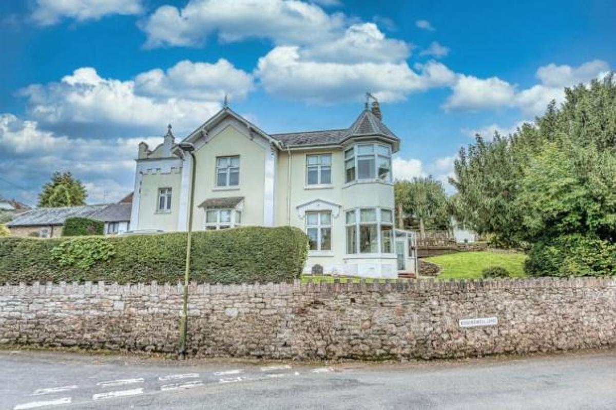 Picture of Home For Sale in Torquay, Devon, United Kingdom