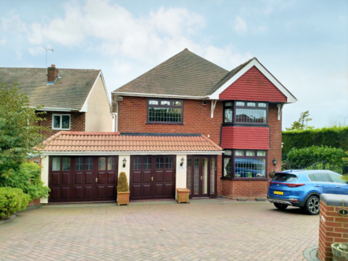 Picture of Home For Sale in Sedgley, West Midlands, United Kingdom