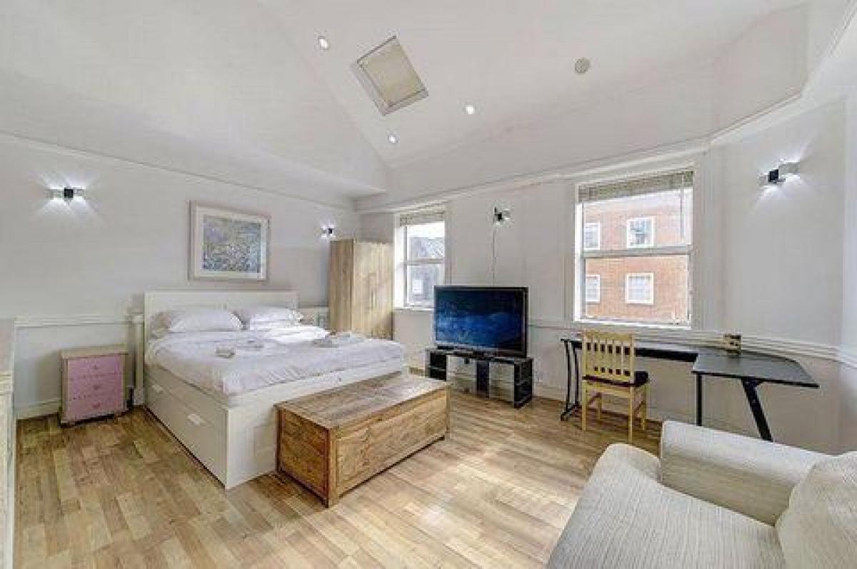 Picture of Apartment For Sale in London, Greater London, United Kingdom