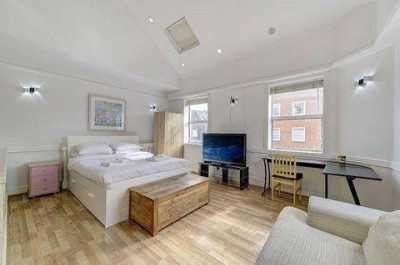Apartment For Sale in London, United Kingdom
