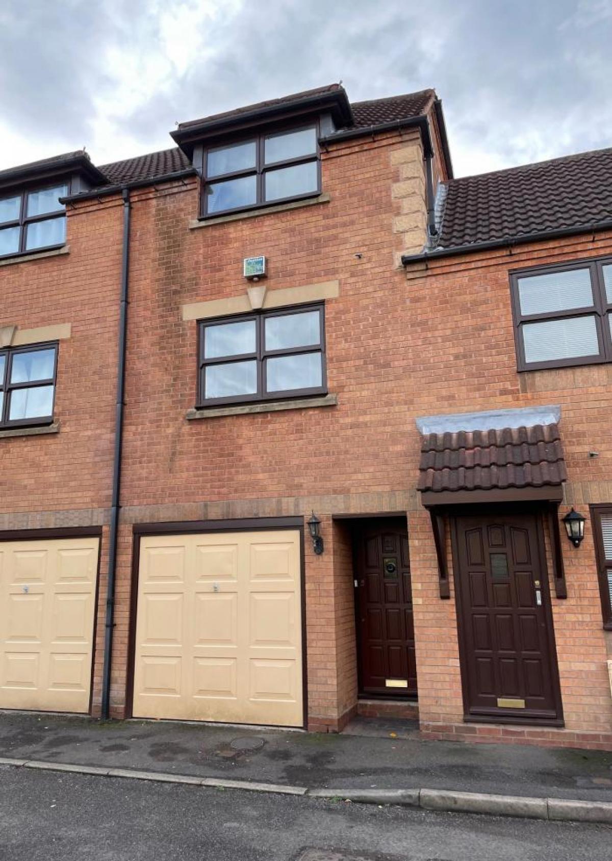 Picture of Home For Sale in Coleshill, Warwickshire, United Kingdom