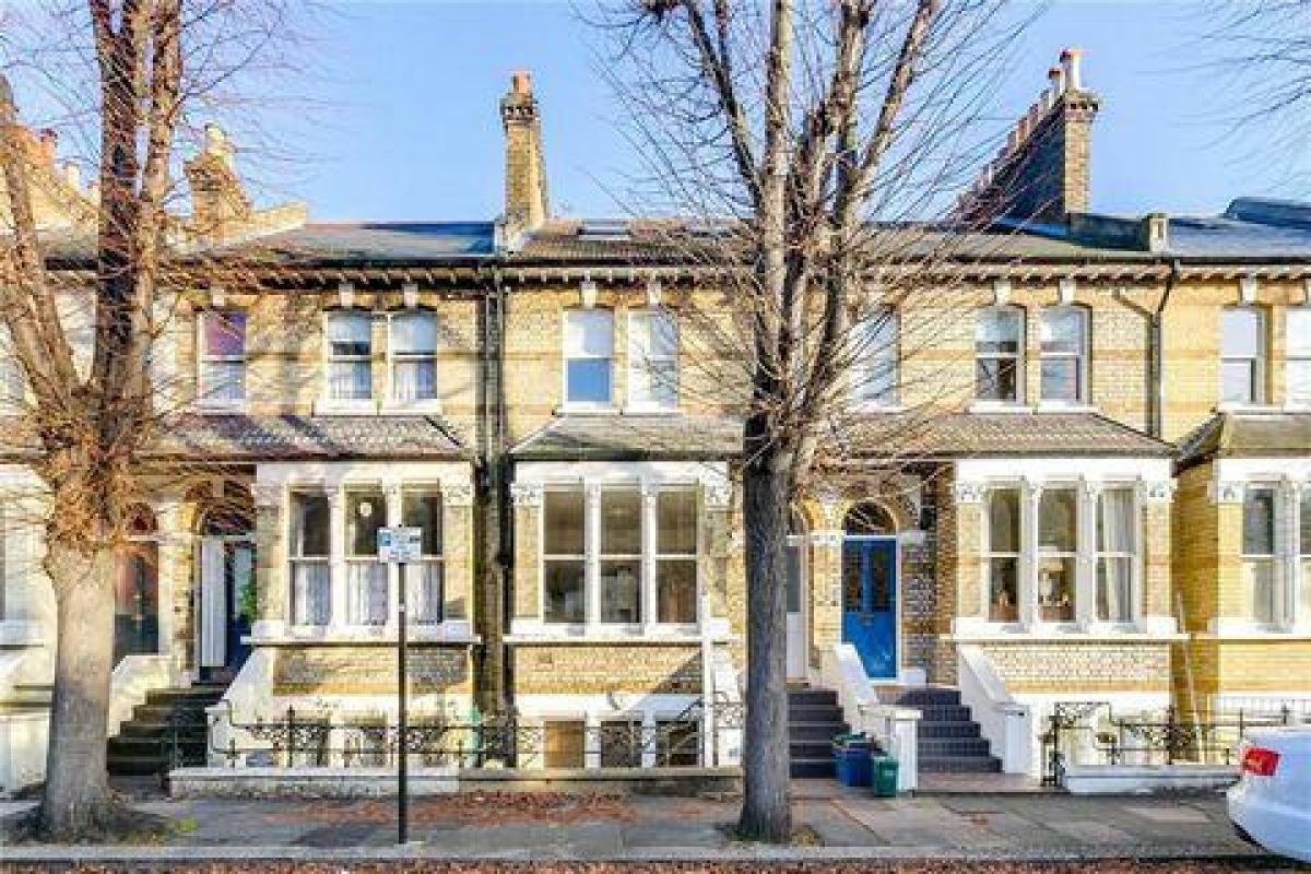 Picture of Apartment For Sale in London, Greater London, United Kingdom