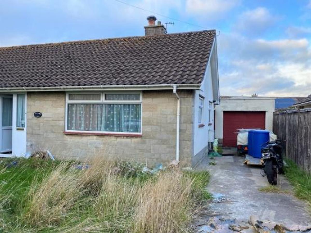 Picture of Bungalow For Sale in Highbridge, Somerset, United Kingdom