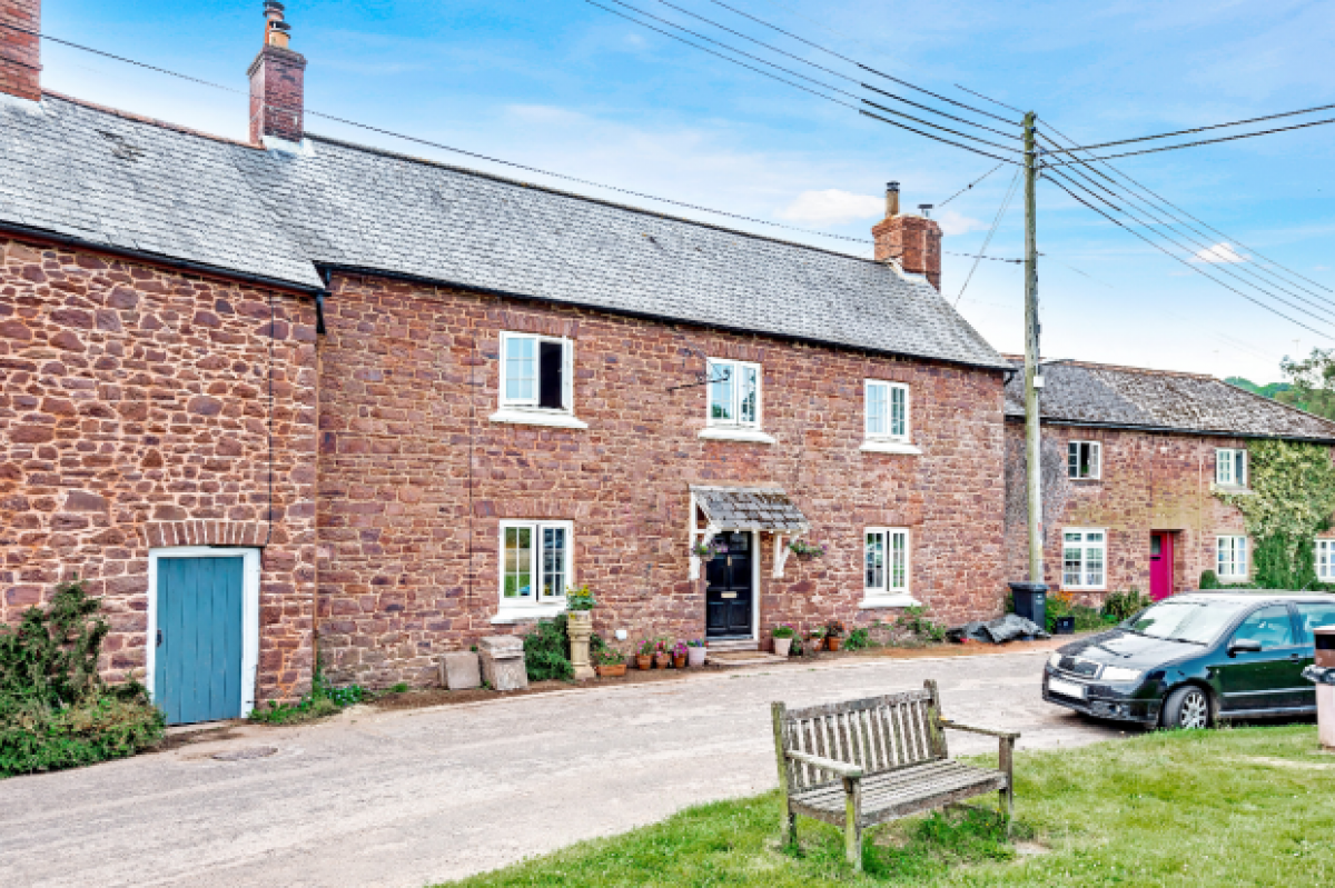 Picture of Home For Sale in Minehead, Somerset, United Kingdom