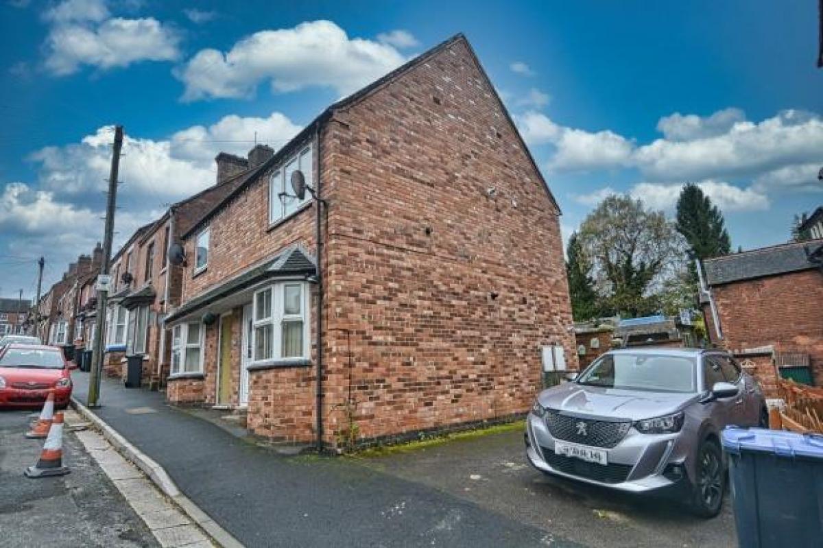 Picture of Apartment For Sale in Ashbourne, Derbyshire, United Kingdom