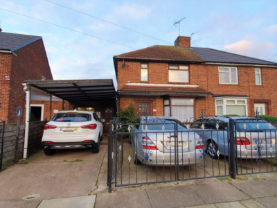 Home For Sale in Grimsby, United Kingdom