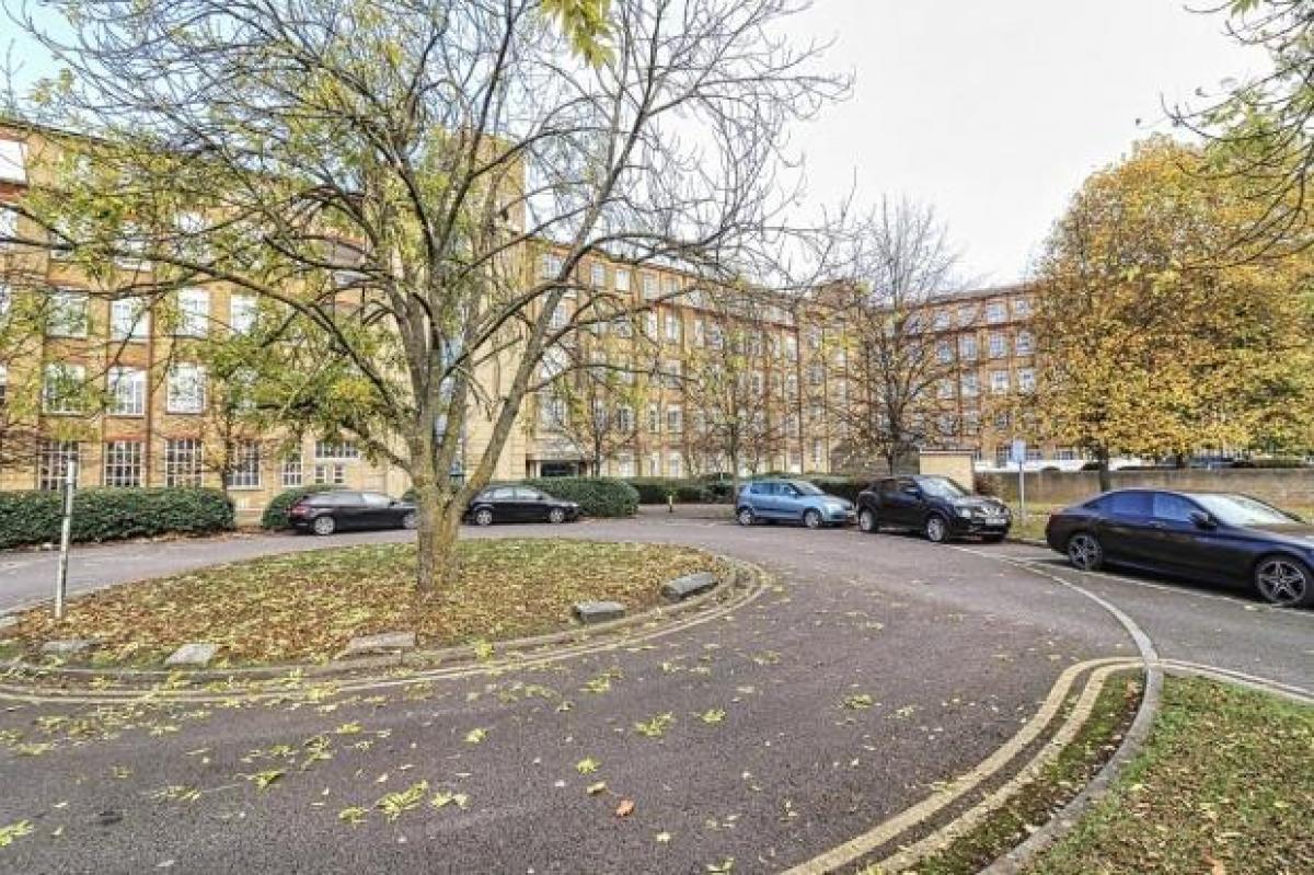 Picture of Apartment For Sale in Chelmsford, Essex, United Kingdom