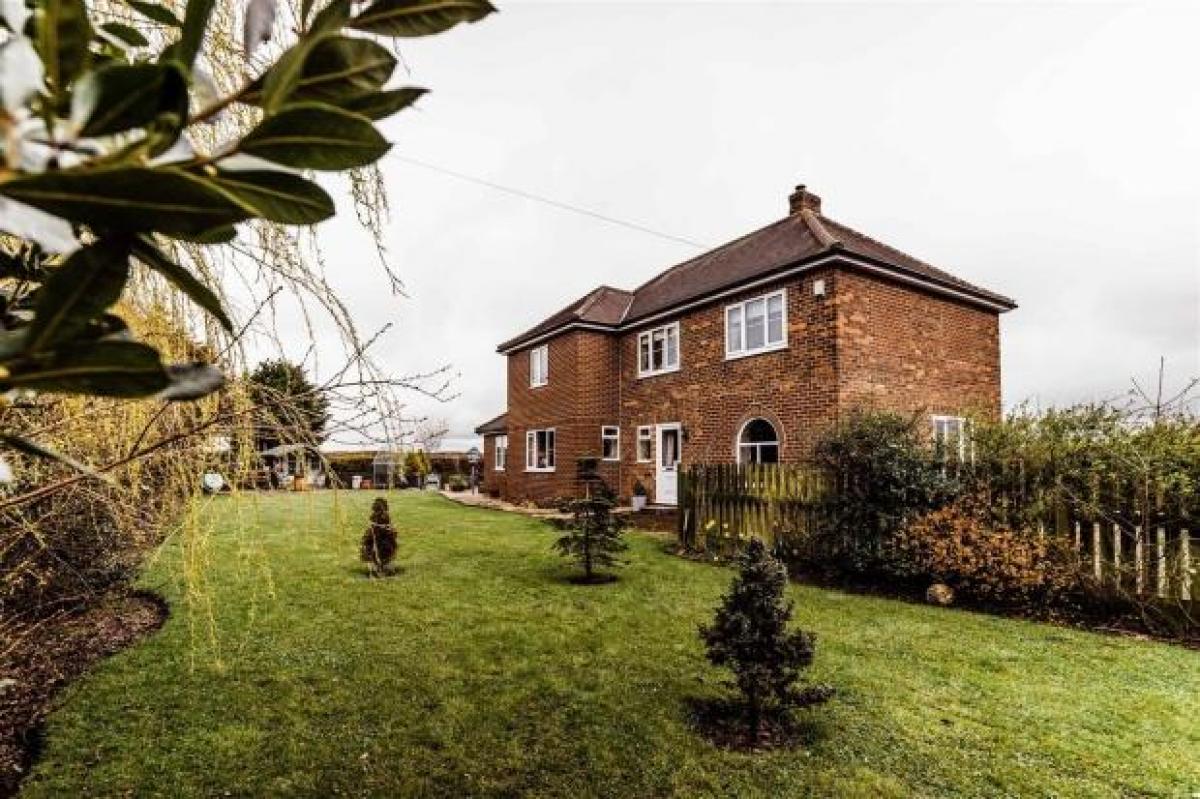 Picture of Home For Sale in Louth, Lincolnshire, United Kingdom