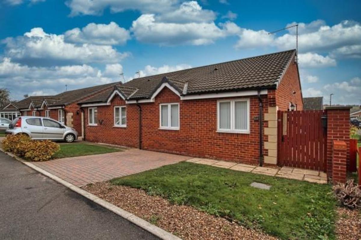 Picture of Bungalow For Sale in Sheffield, South Yorkshire, United Kingdom