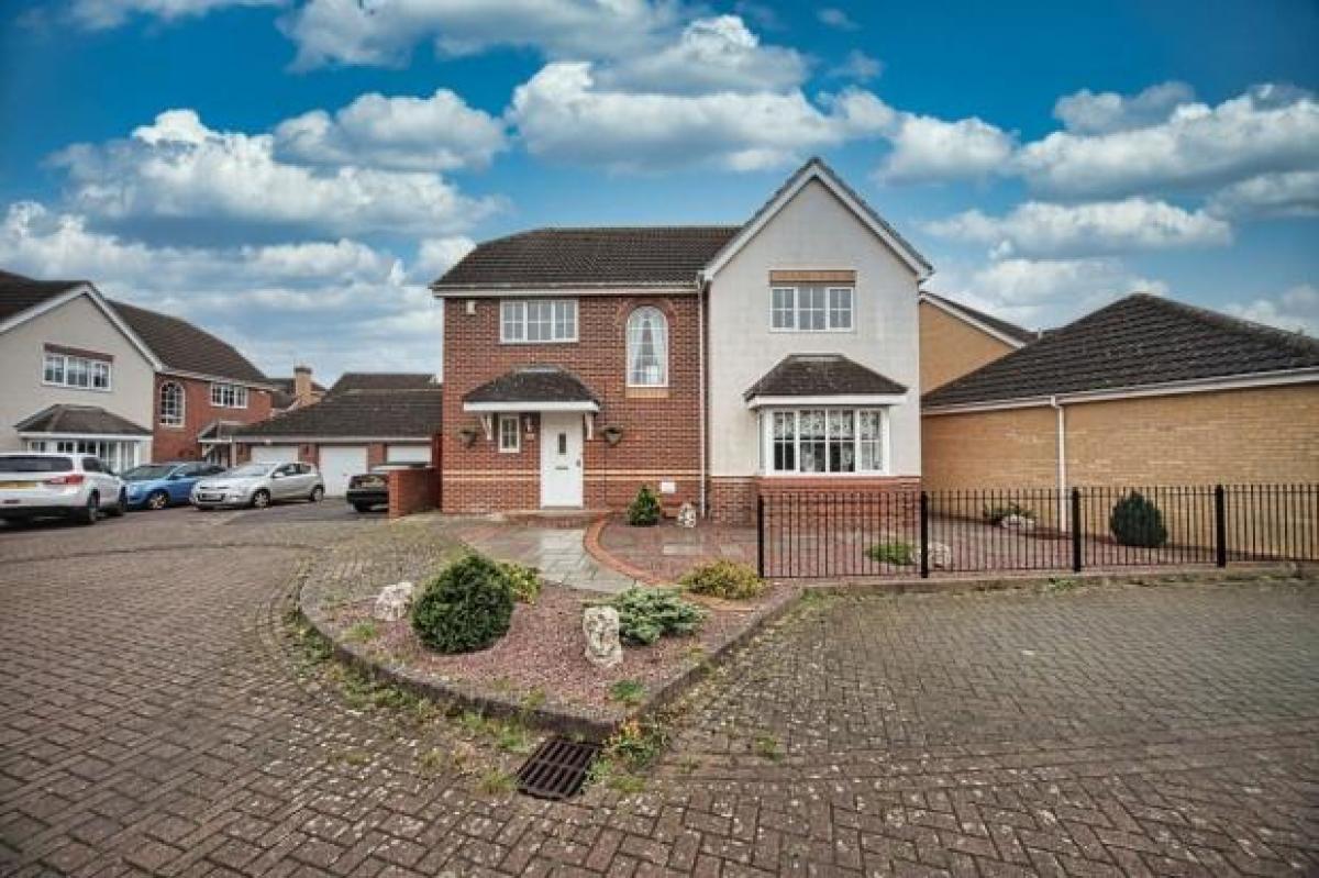 Picture of Home For Sale in Arlesey, Bedfordshire, United Kingdom