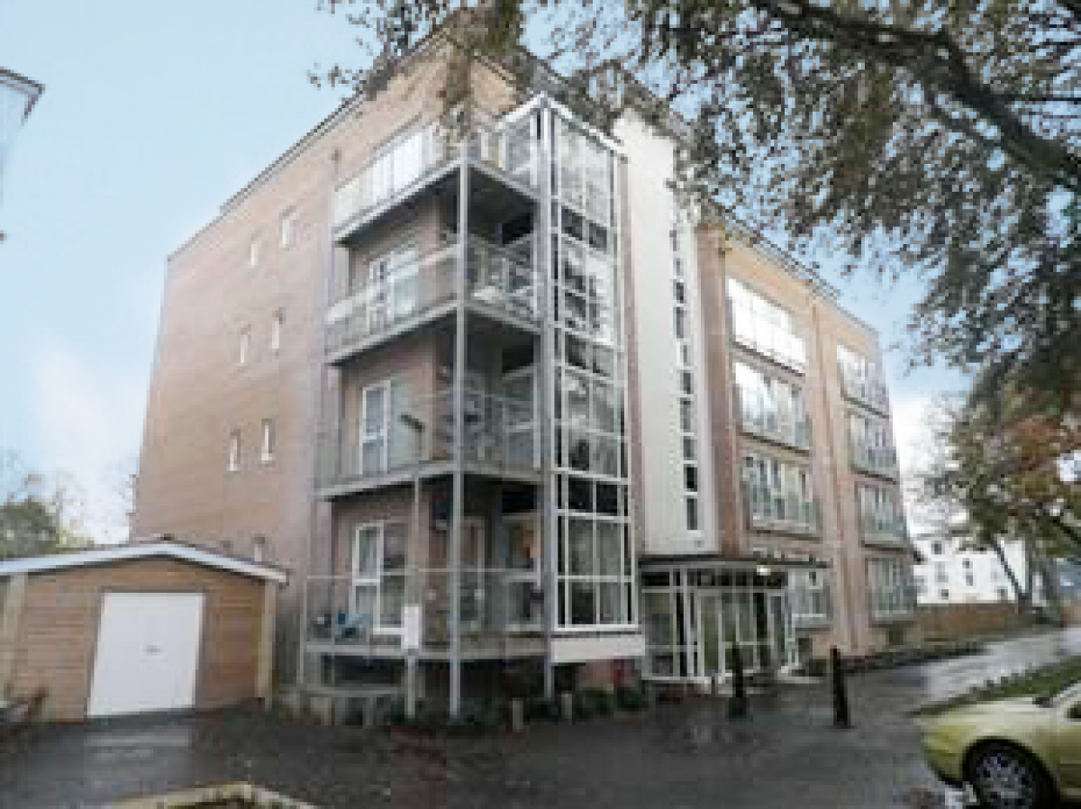 Picture of Apartment For Sale in Southampton, Hampshire, United Kingdom