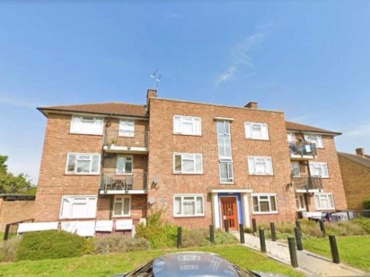 Picture of Apartment For Sale in Waltham Cross, Hertfordshire, United Kingdom