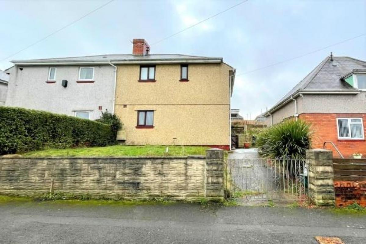 Picture of Home For Sale in Swansea, West Glamorgan, United Kingdom