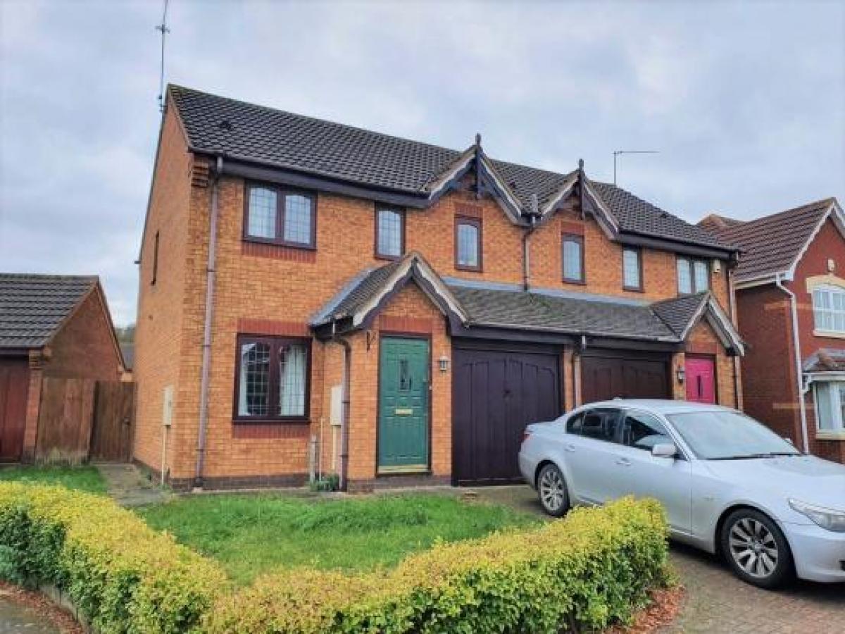 Picture of Home For Sale in Northampton, Northamptonshire, United Kingdom