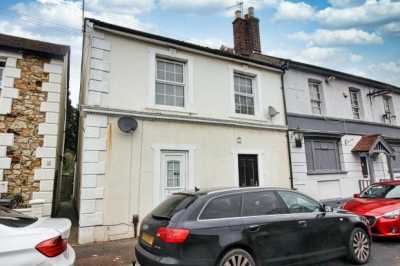 Apartment For Sale in Redhill, United Kingdom