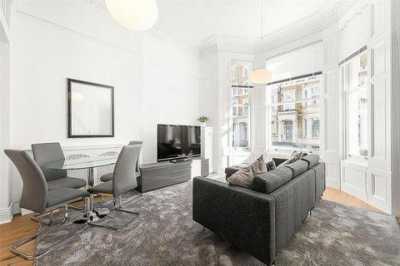 Apartment For Sale in London, United Kingdom