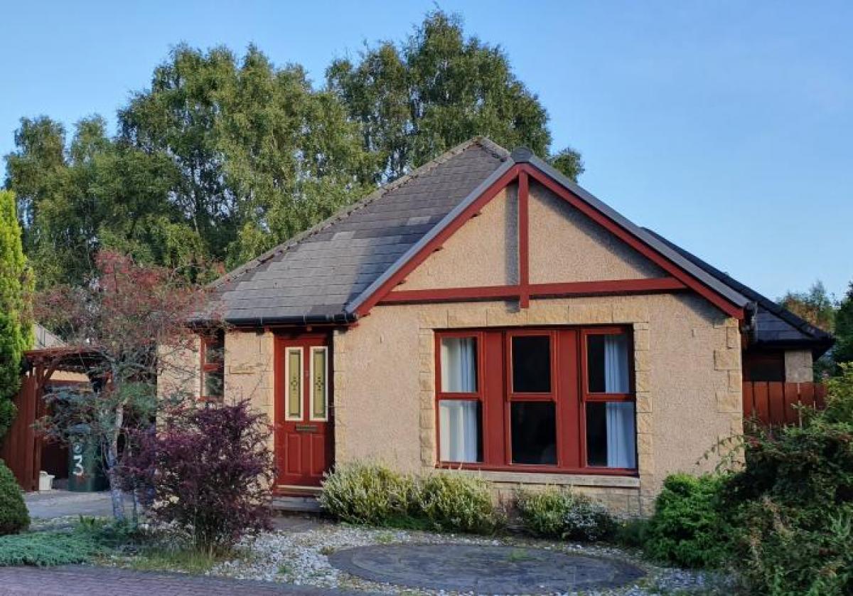 Picture of Bungalow For Sale in Aviemore, Highlands, United Kingdom