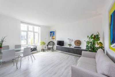 Apartment For Sale in London, United Kingdom