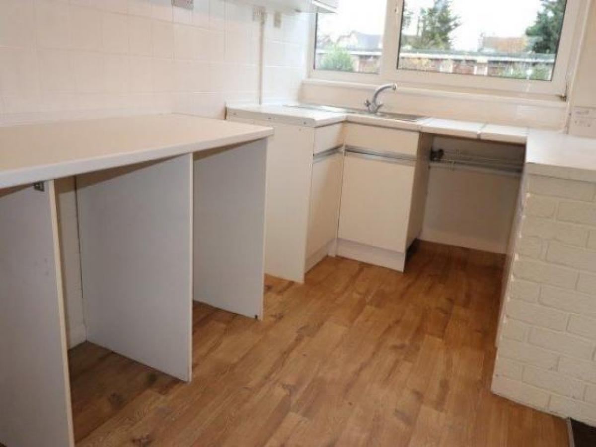 Picture of Apartment For Rent in South Benfleet, Essex, United Kingdom