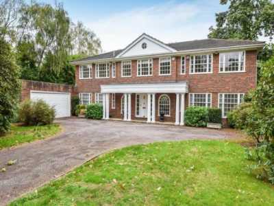 Home For Rent in Walton on Thames, United Kingdom