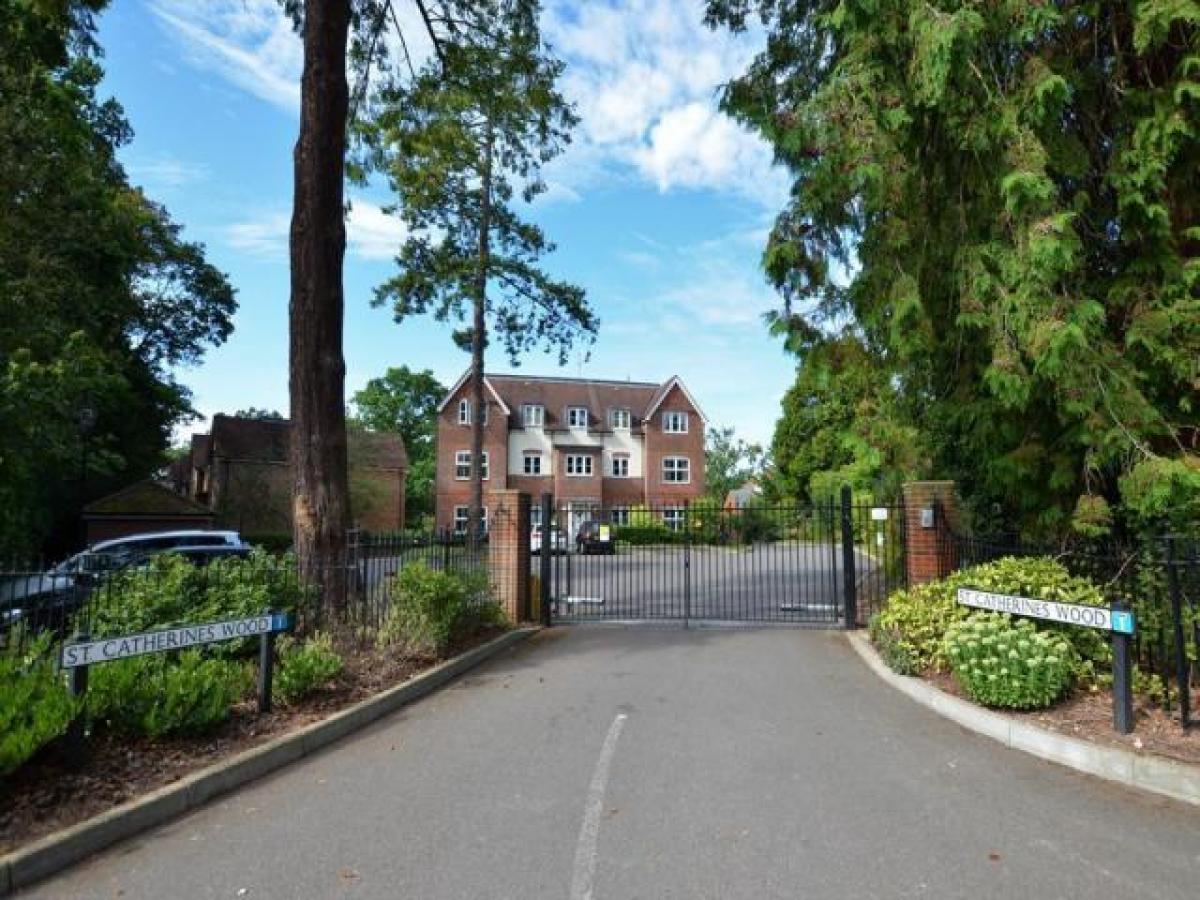 Picture of Apartment For Rent in Camberley, Surrey, United Kingdom