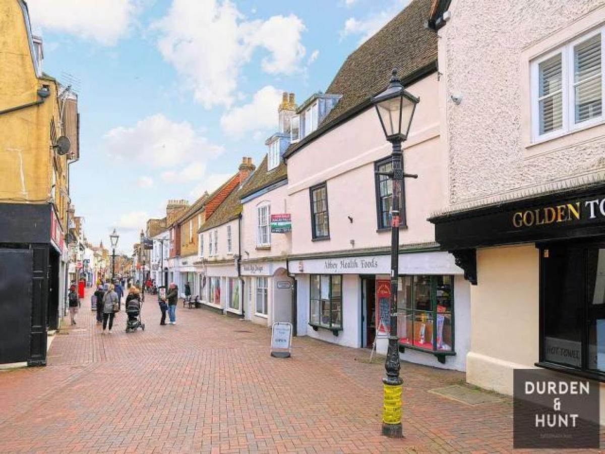 Picture of Apartment For Rent in Waltham Abbey, Essex, United Kingdom