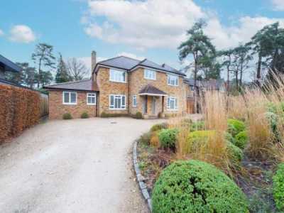 Home For Rent in Camberley, United Kingdom