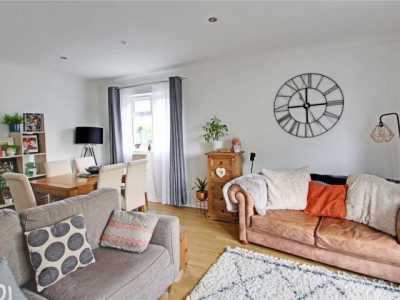 Apartment For Rent in Chertsey, United Kingdom