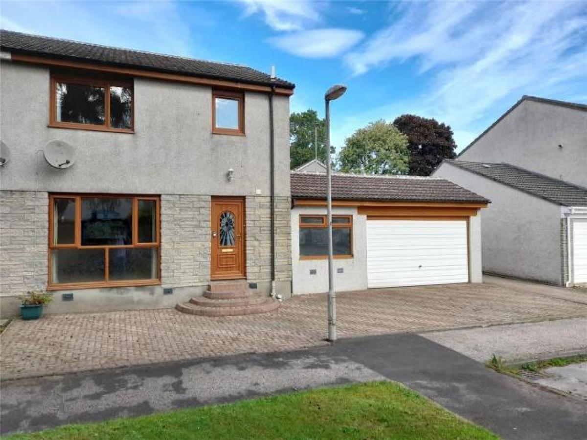 Picture of Home For Rent in Westhill, Aberdeenshire, United Kingdom