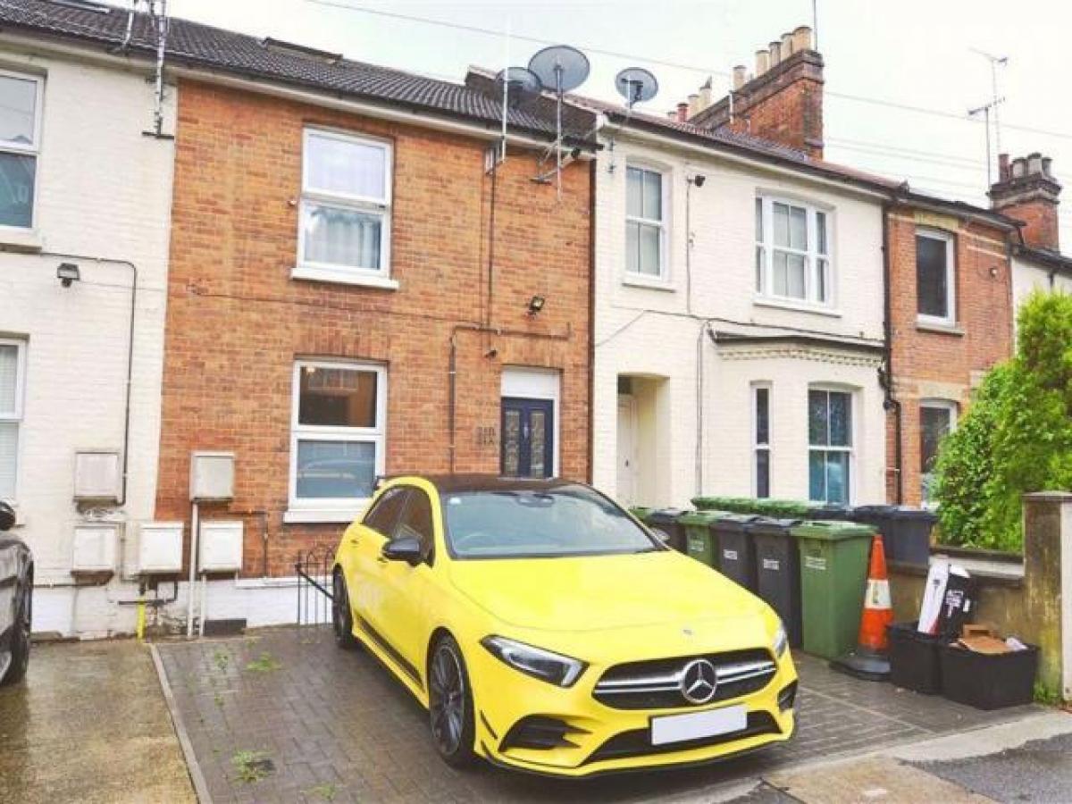 Picture of Apartment For Rent in Redhill, Surrey, United Kingdom