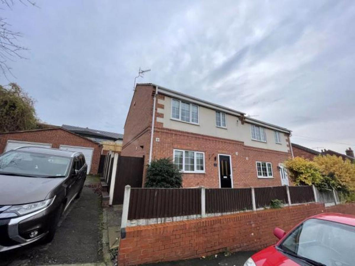 Picture of Home For Rent in Chesterfield, Derbyshire, United Kingdom