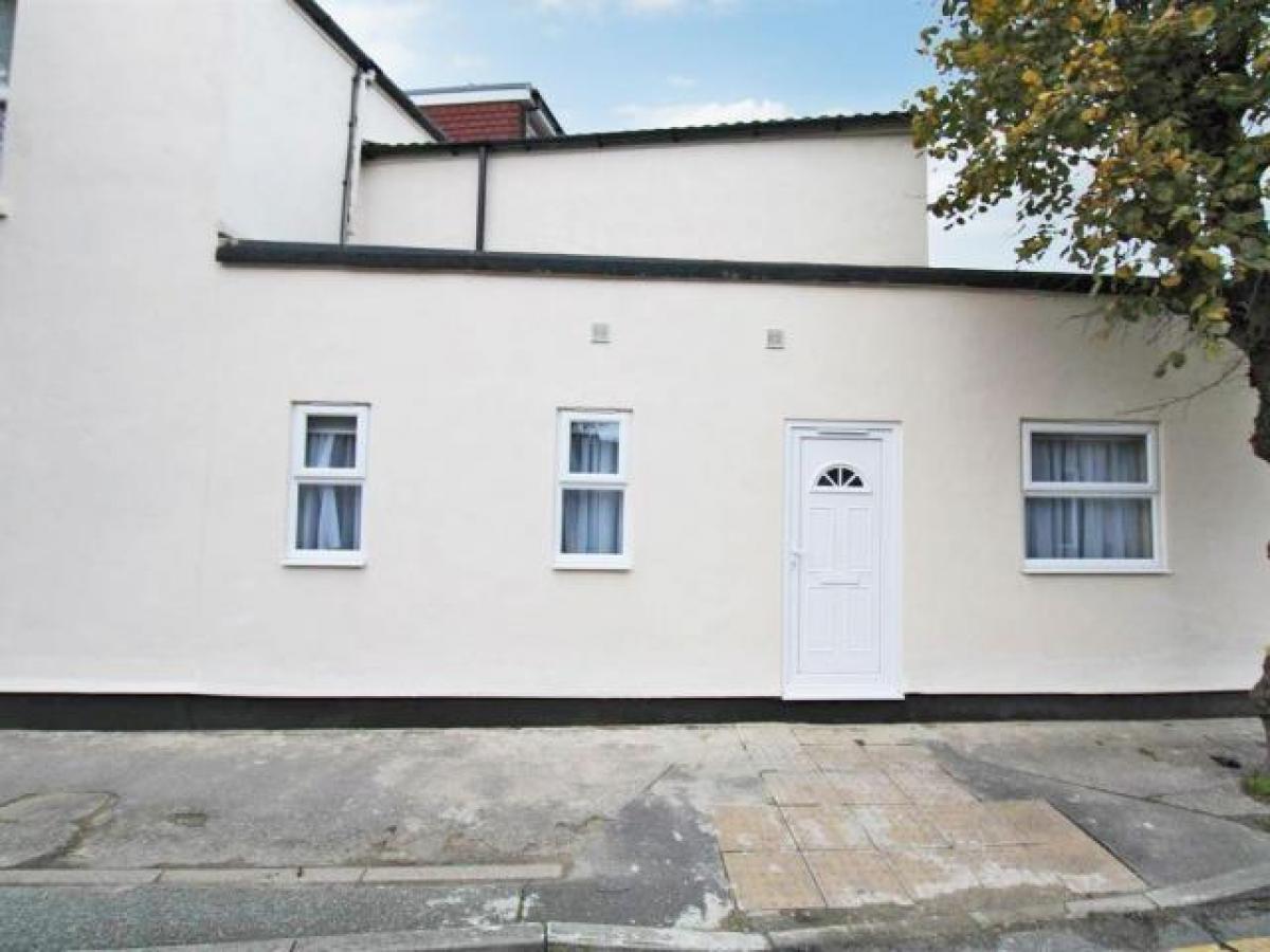 Picture of Apartment For Rent in Gillingham, Dorset, United Kingdom