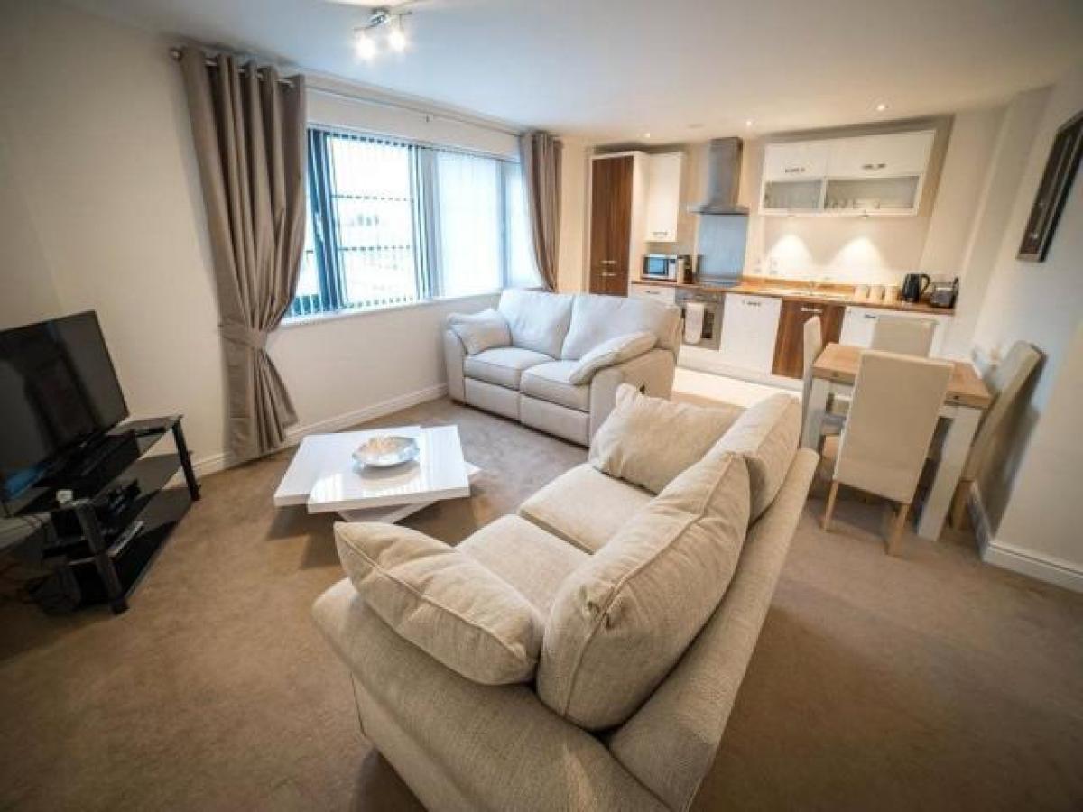 Picture of Apartment For Rent in Farnborough, Hampshire, United Kingdom