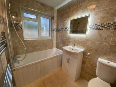 Bungalow For Rent in Uxbridge, United Kingdom