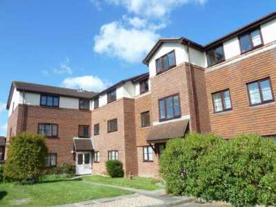 Apartment For Rent in Epsom, United Kingdom