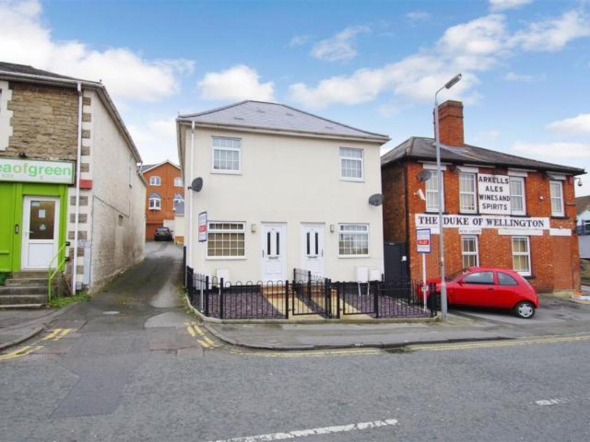 Picture of Home For Rent in Swindon, Wiltshire, United Kingdom