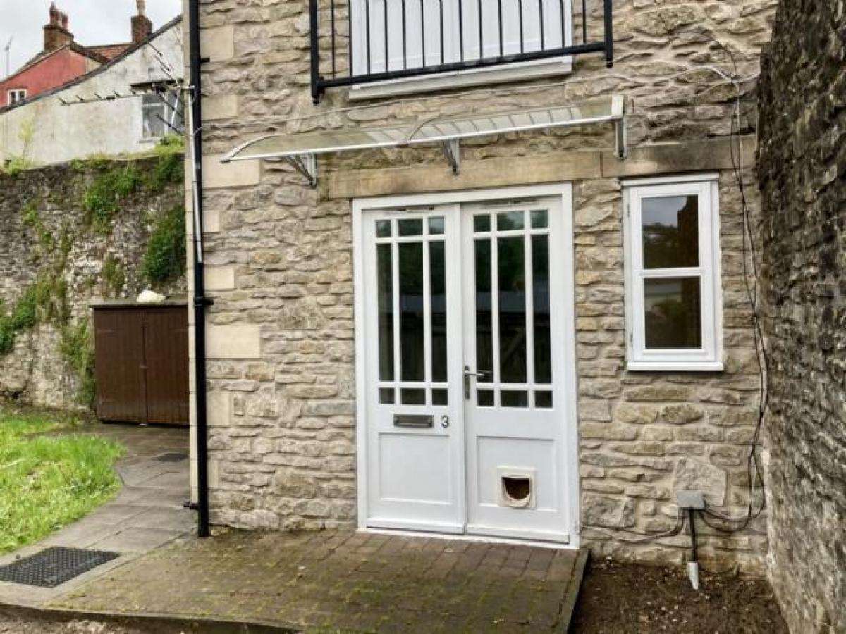 Picture of Apartment For Rent in Shepton Mallet, Somerset, United Kingdom